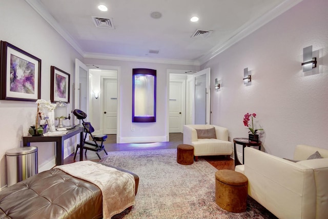 living area with ornamental molding, visible vents, and baseboards