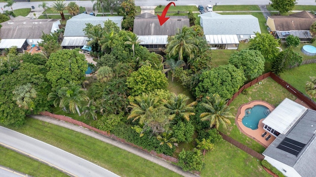 bird's eye view with a residential view