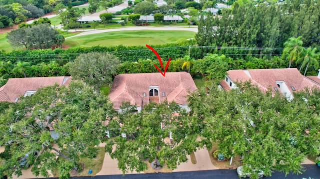 birds eye view of property featuring view of golf course