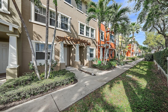 view of home's community with a residential view