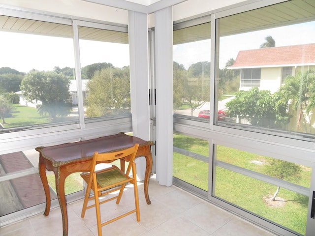 5580 Tamberlane Cir Unit 334, Palm Beach Gardens, FL 33418 - view of sunroom