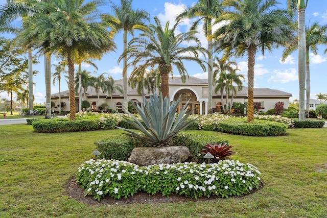 exterior space with a lawn