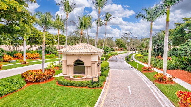6782 Hillsdale Pt, Boynton Beach, FL 33437 - view of property's community with a lawn