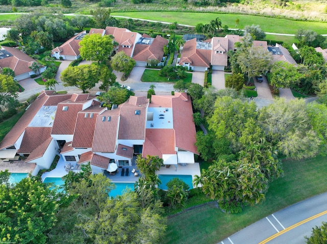 drone / aerial view with a residential view