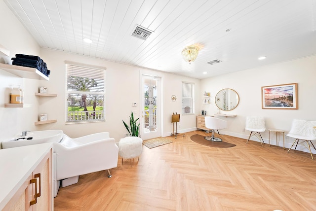 sitting room featuring recessed lighting, visible vents, and baseboards