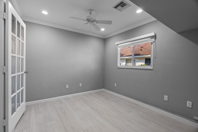 empty room featuring baseboards, visible vents, ceiling fan, crown molding, and recessed lighting