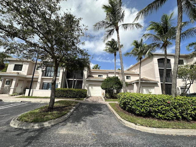 view of building exterior with a residential view