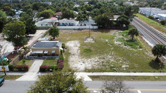 Listing photo 3 for 198 SE 4th St, Delray Beach FL 33483