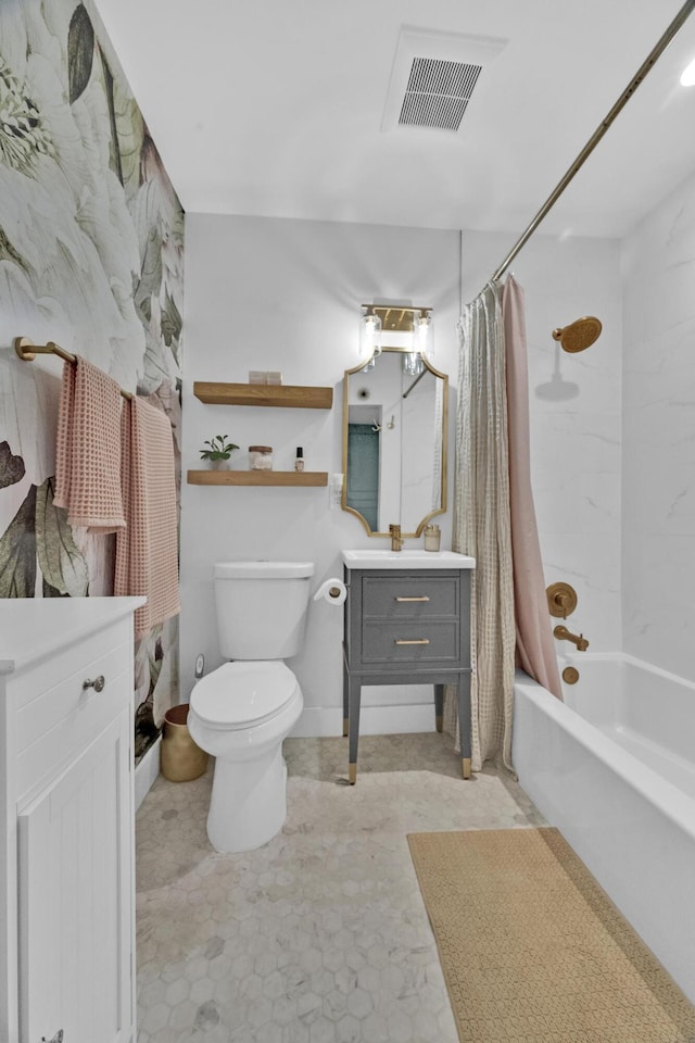 806 S 12th St, Fort Pierce, FL 34950 - bathroom featuring visible vents, vanity, toilet, and shower / bath combo with shower curtain