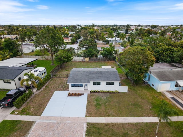 bird's eye view with a residential view