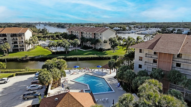 bird's eye view featuring a water view