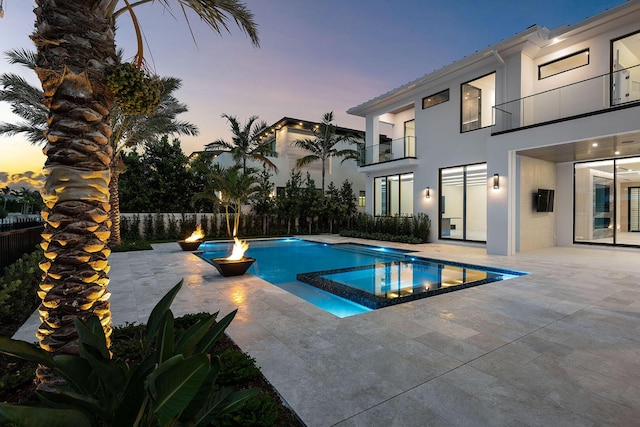 191 W Coconut Palm Rd, Boca Raton, FL 33432 - view of swimming pool with a patio area and a pool with connected hot tub