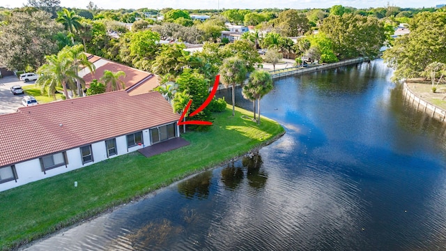 bird's eye view featuring a water view