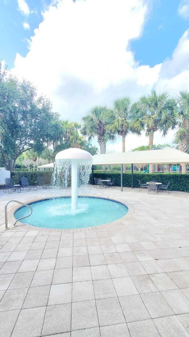 view of swimming pool