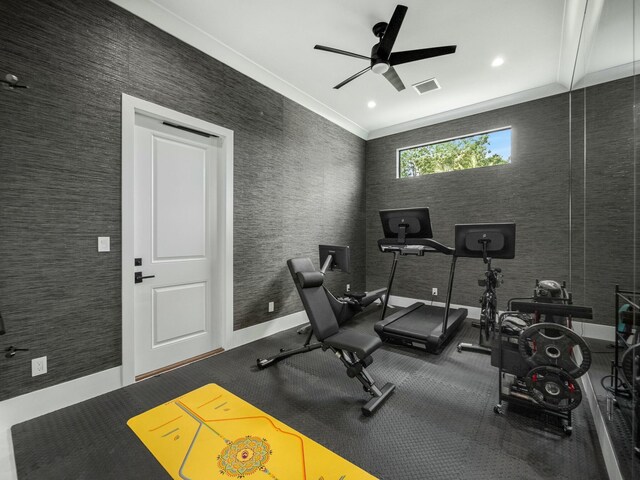 exercise area with a ceiling fan, visible vents, baseboards, recessed lighting, and ornamental molding