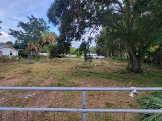 Listing photo 2 for 1636 SW 10th St, Okeechobee FL 34974