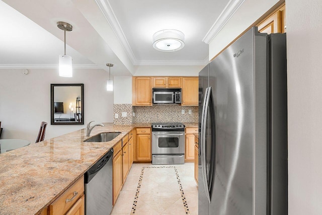 kitchen featuring appliances with stainless steel finishes, crown molding, a sink, and decorative backsplash