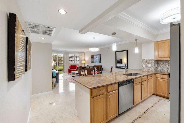 kitchen featuring visible vents, decorative backsplash, a sink, dishwasher, and a peninsula