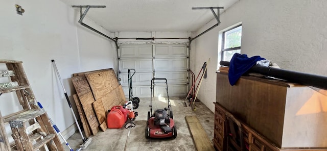 garage featuring a textured wall