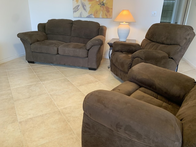 750 Burgundy P, Delray Beach, FL 33484 - living area featuring light tile patterned flooring and baseboards