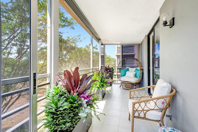 view of sunroom / solarium