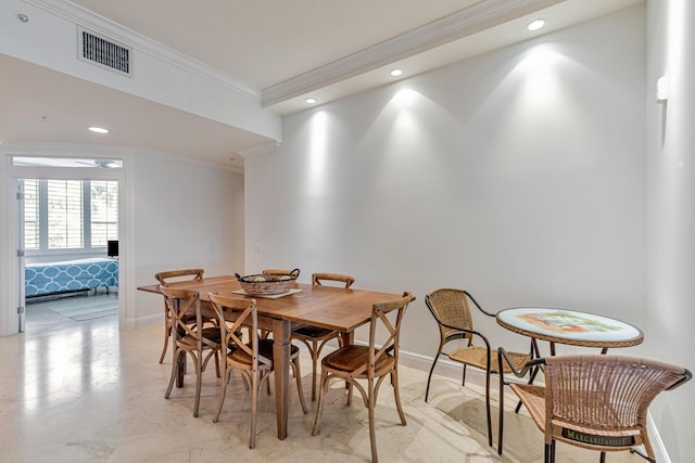 dining area featuring baseboards, recessed lighting, ornamental molding, and visible vents