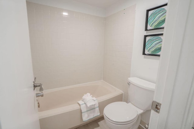 9785 Pineapple Tree Dr Unit 103, Boynton Beach, FL 33436 - full bathroom featuring toilet and shower / tub combination