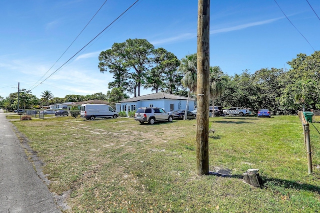 exterior space featuring a front yard