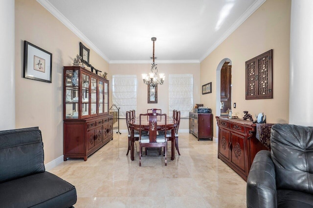 dining space with arched walkways, crown molding, an inviting chandelier, and baseboards