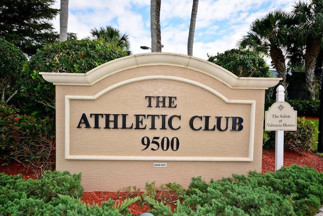 view of community / neighborhood sign