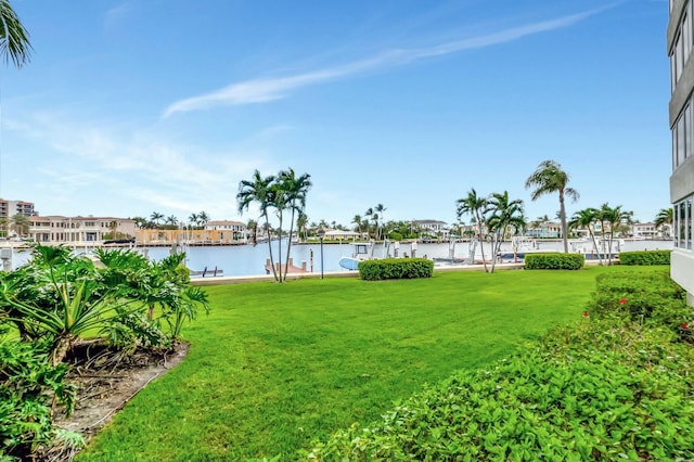 view of yard featuring a water view