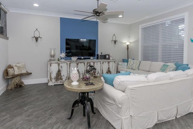 living room with crown molding, recessed lighting, a ceiling fan, wood finished floors, and baseboards