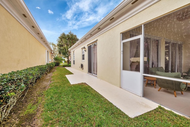 view of yard with a patio area