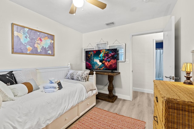 18989 SE Hillcrest Dr, Jupiter, FL 33469 - bedroom featuring light wood-style floors, baseboards, and ceiling fan