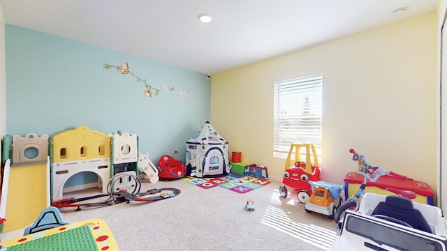 game room with carpet