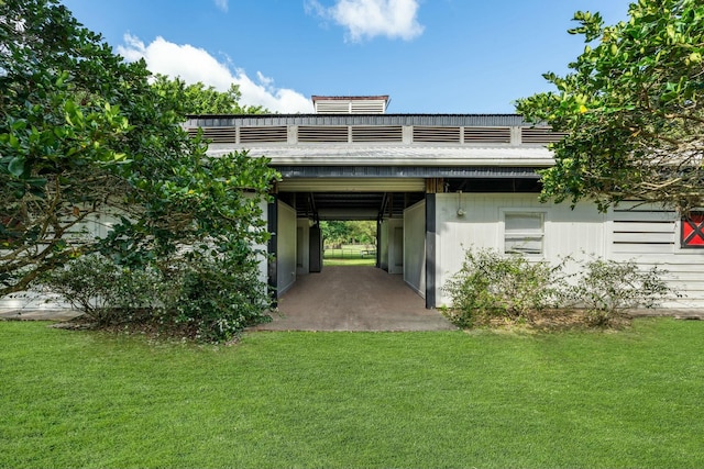 exterior space featuring a lawn