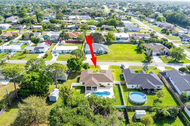 bird's eye view with a residential view