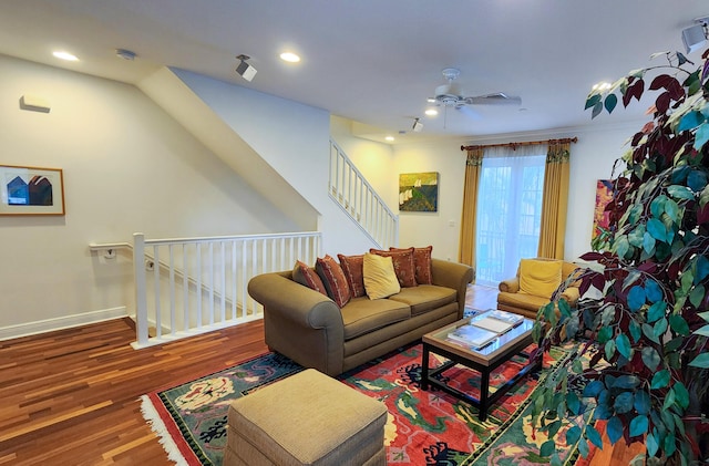 living area with recessed lighting, baseboards, wood finished floors, and a ceiling fan