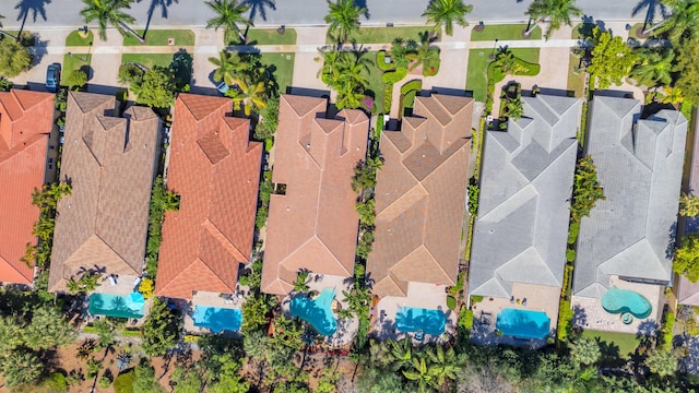 birds eye view of property featuring a residential view