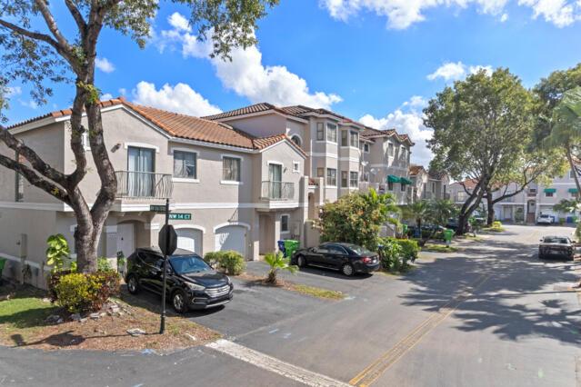 view of road featuring a residential view