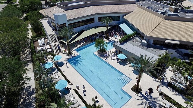 7290 Clunie Pl Unit 14404, Delray Beach, FL 33446 - aerial view of property and surrounding area featuring a pool area