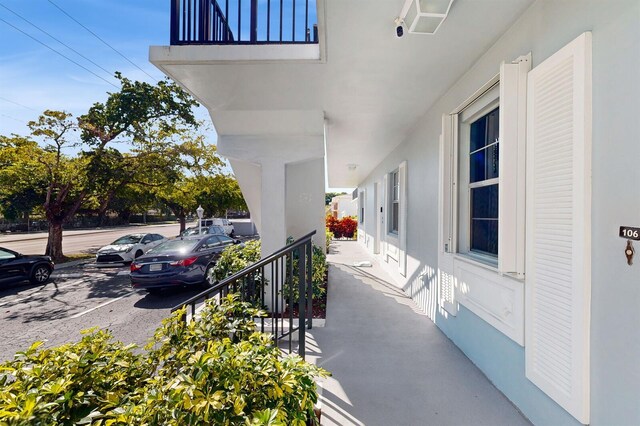 4291 NW 9th Ave Unit 106, Deerfield Beach, FL 33064 - view of uncovered parking lot