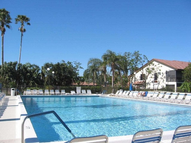 pool with fence