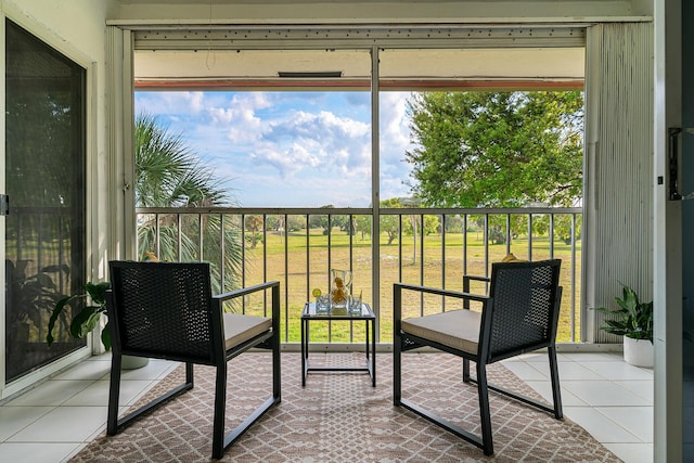 sunroom / solarium with a healthy amount of sunlight