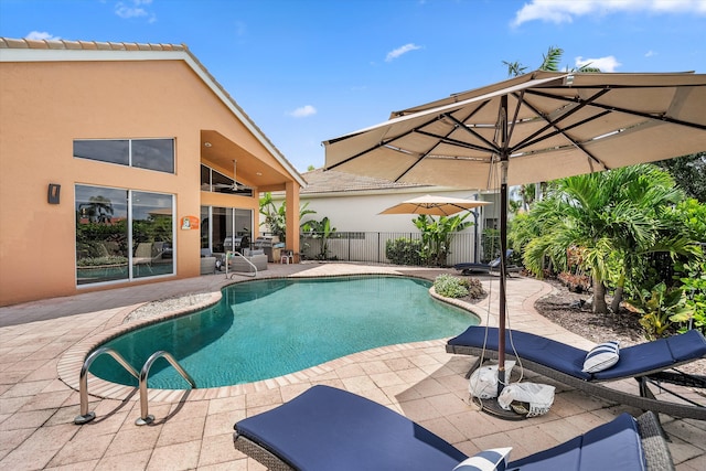 10786 Greenbriar Villa Dr, Lake Worth, FL 33449 - view of swimming pool with a fenced in pool, a patio, and fence