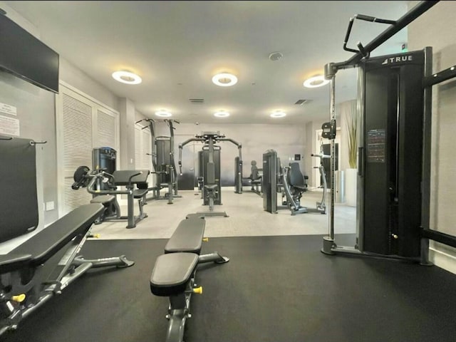 exercise room with visible vents