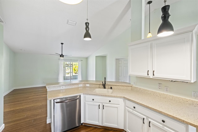 kitchen with visible vents, a peninsula, stainless steel dishwasher, dark wood-style floors, and a sink