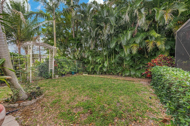 view of yard featuring fence