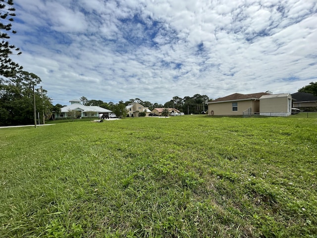 Listing photo 3 for 5909 Yucca Dr, Fort Pierce FL 34982