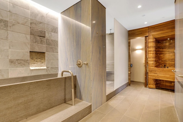 full bath featuring recessed lighting and a walk in shower